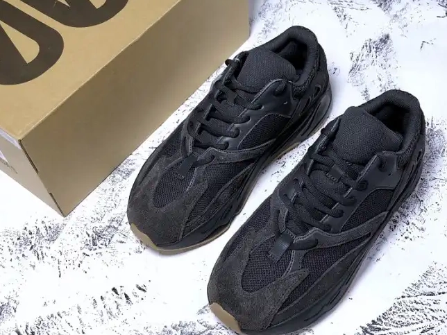Boost Yeezy Black 700 FV5304 Adidas Utility 0510